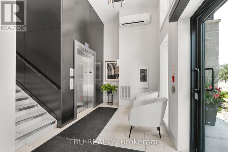 28771647/102-100-cortile-private/riverside-southgloucester-glen/ottawa/ontario/K1V2S8_5
