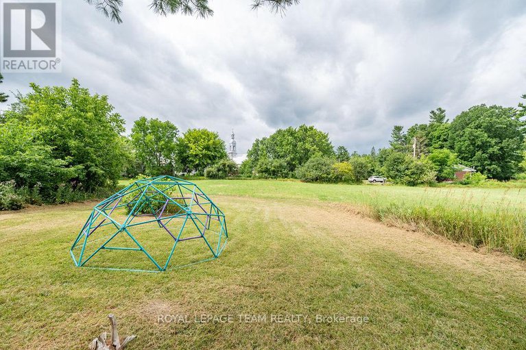 28764656/191-dalkeith-street/pakenham/mississippi-mills/ontario/K0A2X0_37