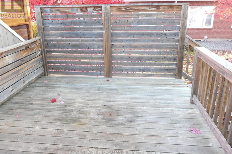 29224356/1172-foxborough-private/beaconwood/ottawa/ontario/K1J1E2_36