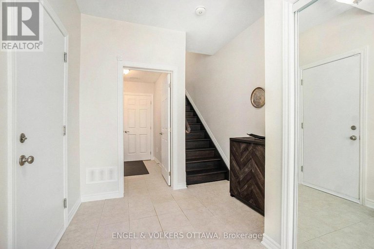 28652639/827-kiniw-private/cfb-rockcliffe-and-area/ottawa/ontario/K1K5A3_4