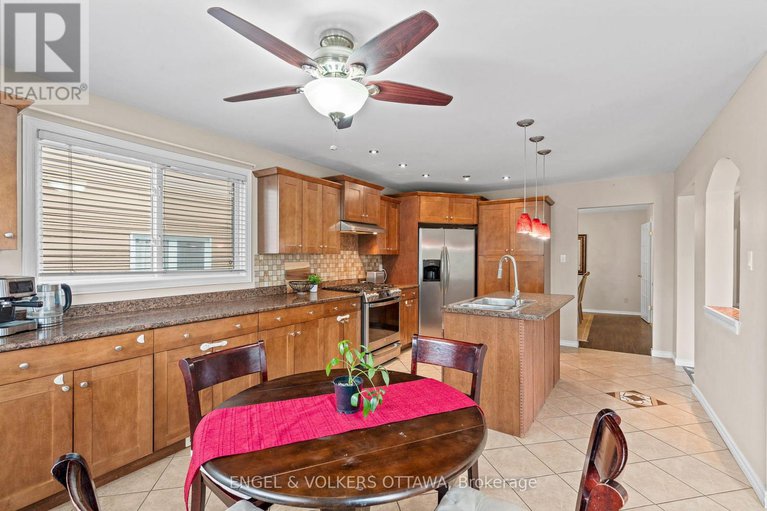 28550043/4-collingwood-crescent/morgans-grantsouth-march/ottawa/ontario/K2K2G6_14