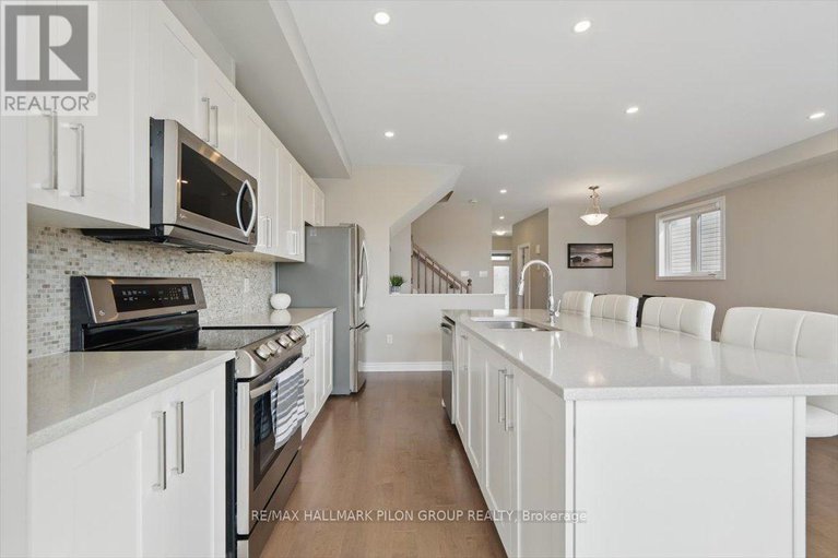 28459225/251-mountain-sorrel-way/avalon-west/ottawa/ontario/K4A1H5_4