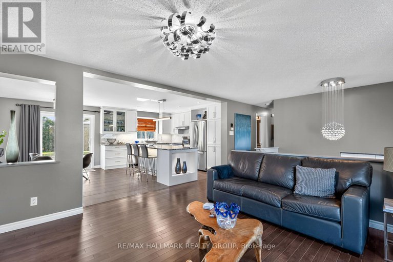 28934390/2851-glenwood-drive/metcalfe/ottawa/ontario/K0A2P0_17