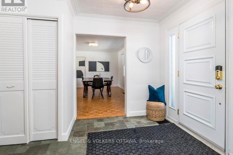 29358841/878-dunlevie-avenue/mckellar-heightsglabar-park/ottawa/ontario/K2A2Z4_6