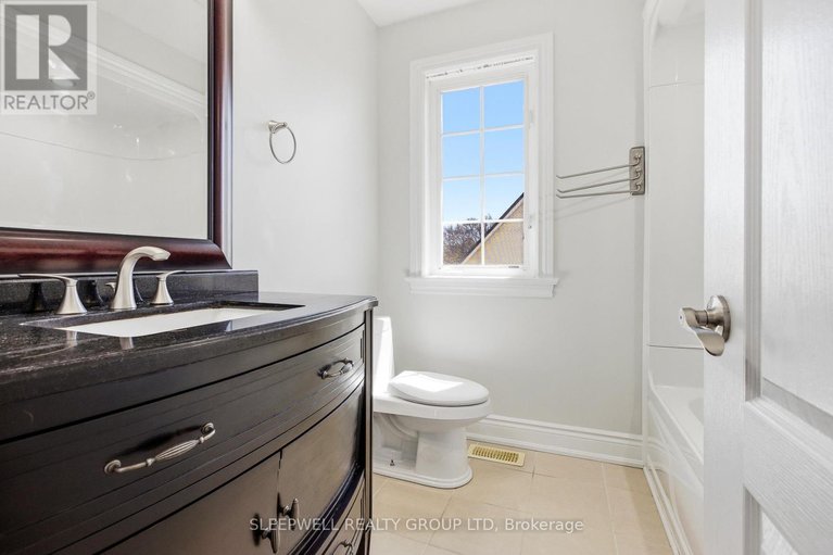 29643563/54-christie-street/west-centre-town/ottawa/ontario/K1R0A9_33