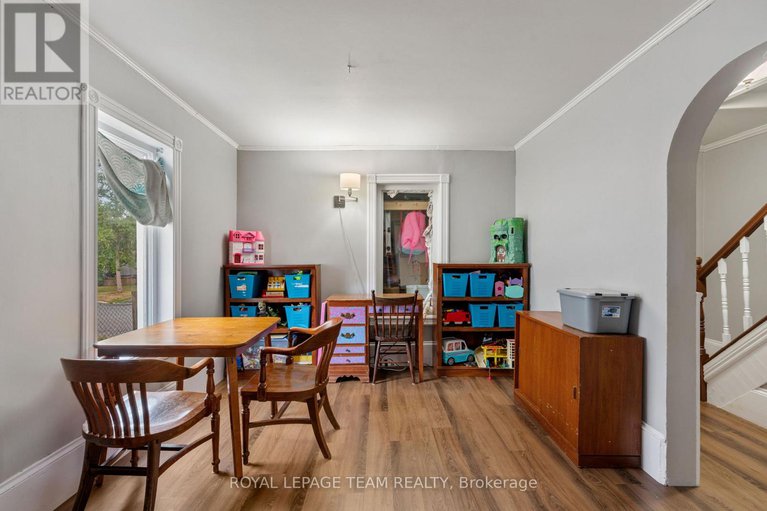 28933671/46-joseph-street/chesterville/north-dundas/ontario/K0C1H0_13