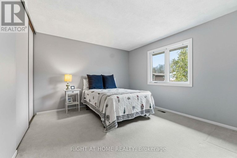 29601231/27-mcclure-crescent/katimavik/ottawa/ontario/K2L2H1_34