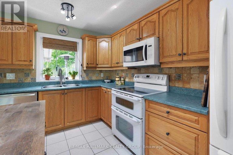 28430481/184-old-pakenham-road/fitzroy/ottawa/ontario/K0A1X0_16