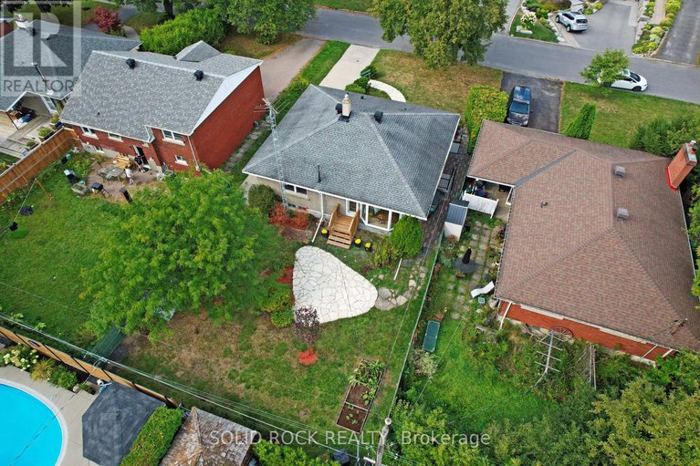 28861581/632-chadburn-avenue/riverview-park/ottawa/ontario/K1G0Y7_29