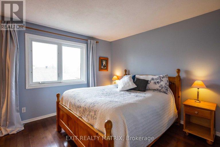 29636686/555-apollo-way/fallingbrookpineridge/ottawa/ontario/K4A1V1_19