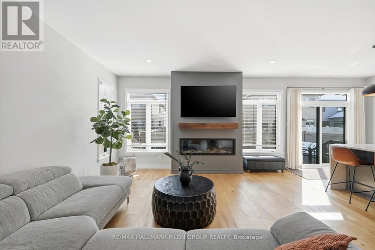 29397813/274-shinleaf-crescent/mer-bleuebradley-estatesanderson-park/ottawa/ontario/K1W0J2_7