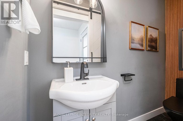 28664012/17-lockview-road/manotick-village-manotick-estates/ottawa/ontario/K4M1B2_16