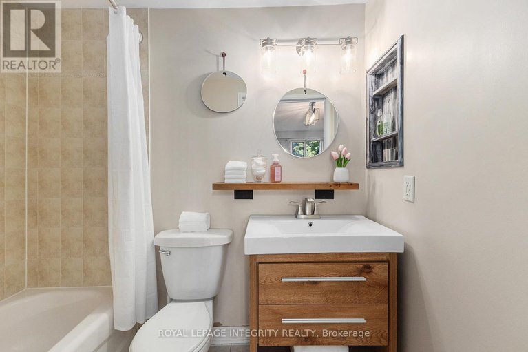 28905631/1a-150-york-street/lower-townbyward-market/ottawa/ontario/K1N1K9_13
