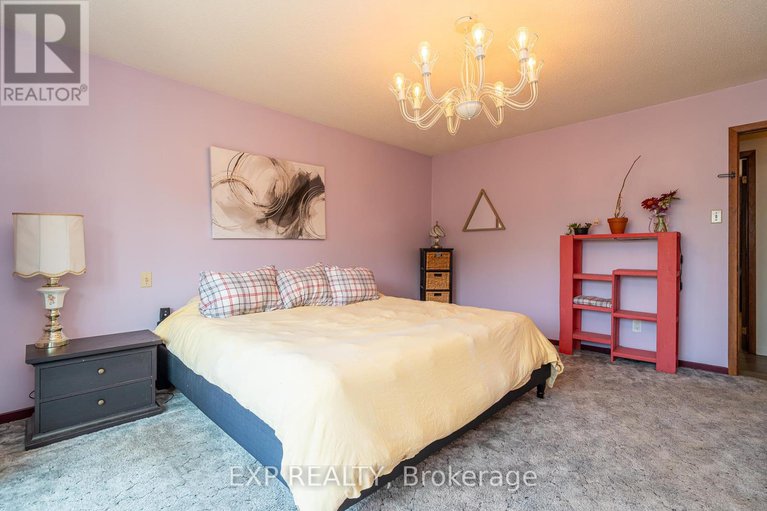 28979168/1437-usborne-street/mcnabbraeside-twps/mcnabbraeside/ontario/K0A1G0_23
