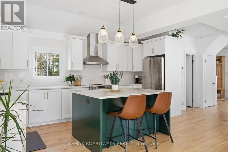 29643946/62-craig-street/village-of-russell/russell/ontario/K4R1A2_24