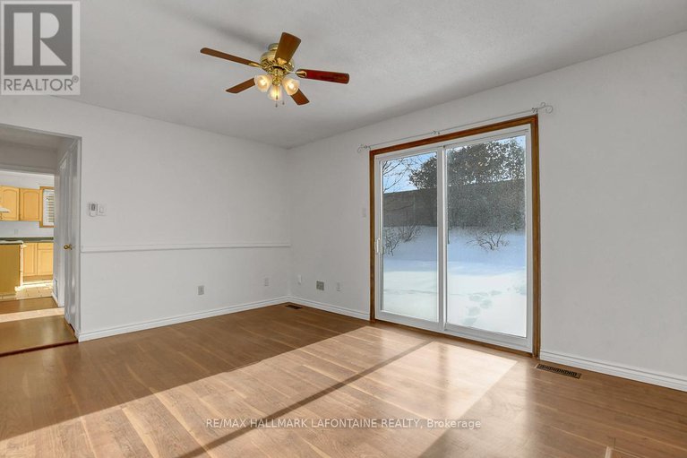 29381191/6128-vineyard-drive/convent-glen/ottawa/ontario/K1C2N6_14