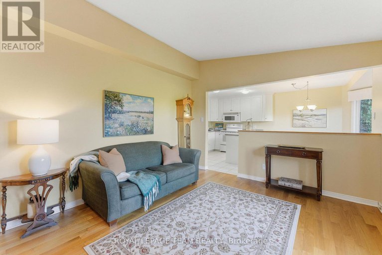 28977787/54-pickwick-drive/cedargrovefraserdale/ottawa/ontario/K2J3E8_15