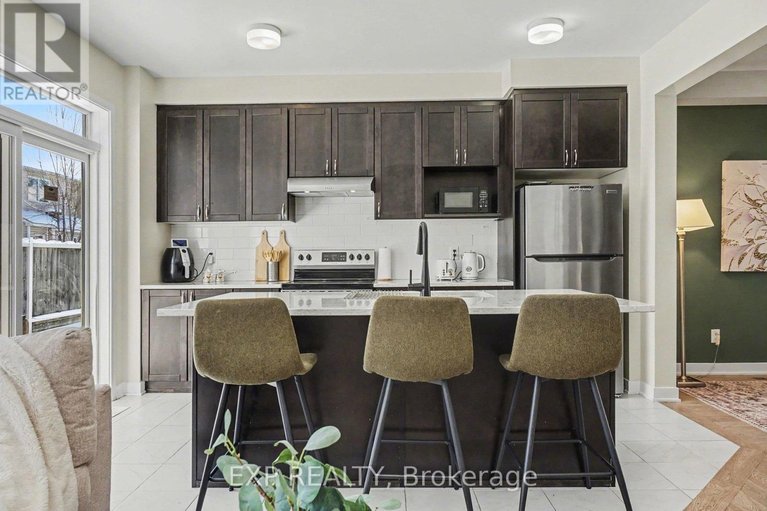 29328135/2142-winsome-terrace/fallingbrookgardenway-south/ottawa/ontario/K4A0K6_5