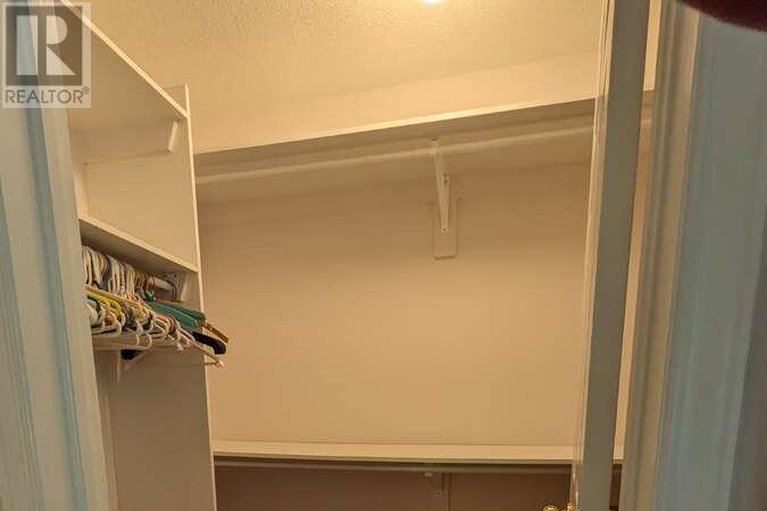 28714727/57-goldfinch-drive/bridlewood/ottawa/ontario/K2M2P5_20