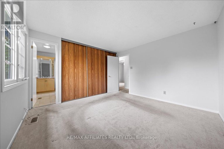 28917185/1610-schouten-drive/bilberry-creekqueenswood-heights/ottawa/ontario/K1E2J4_25
