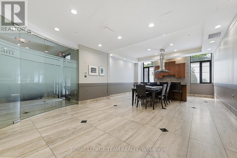 28587284/210-327-breezehill-avenue-s/west-centre-town/ottawa/ontario/K1Y1R6_2