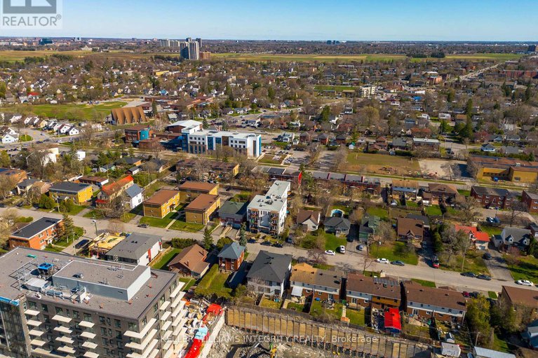 28435777/202-1308-thames-street/carlington/ottawa/ontario/K1Z7N4_30