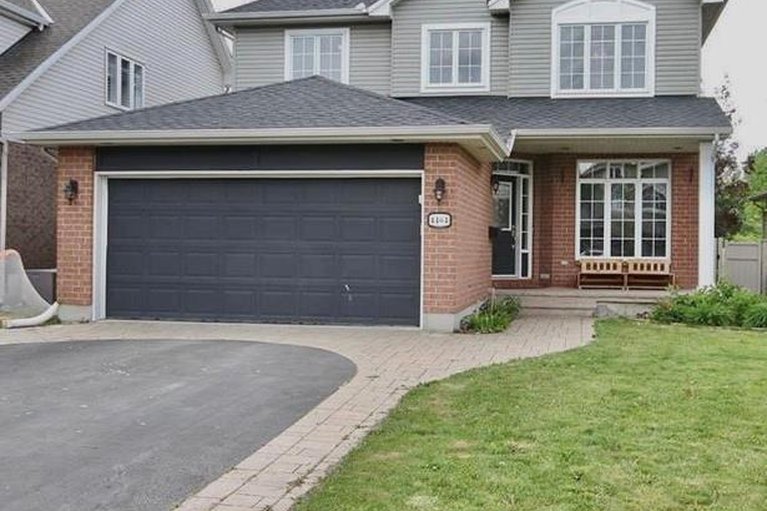 28793519/4464-shoreline-drive/riverside-southgloucester-glen/ottawa/ontario/K1V1R7_1