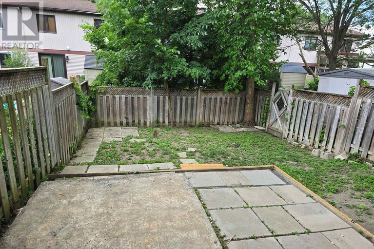 28536755/12-tybalt-crescent/westcliffe-estates/ottawa/ontario/K2H8J5_20