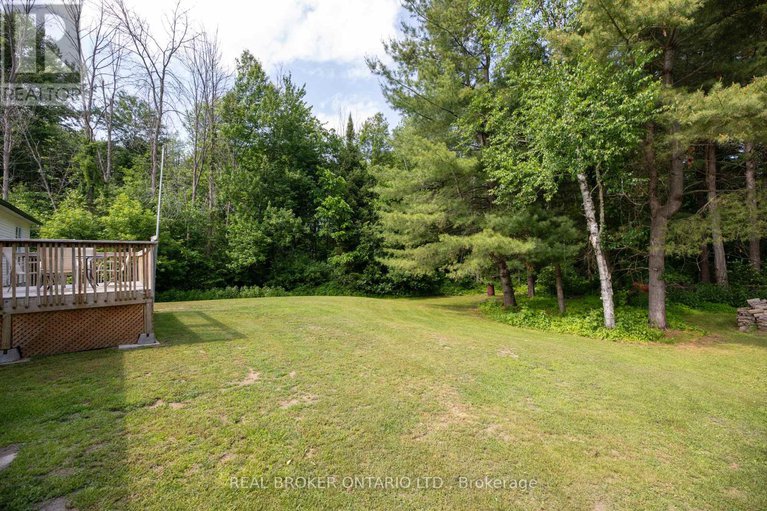 27986802/8-benjamin-lane/north-grenville-twp-kemptville-east/north-grenville/ontario/K0G1J0_26
