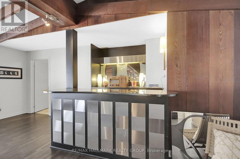 28150348/10-qualicum-street/bruce-farmgraham-parkqualicumbellands/ottawa/ontario/K2H7G8_26