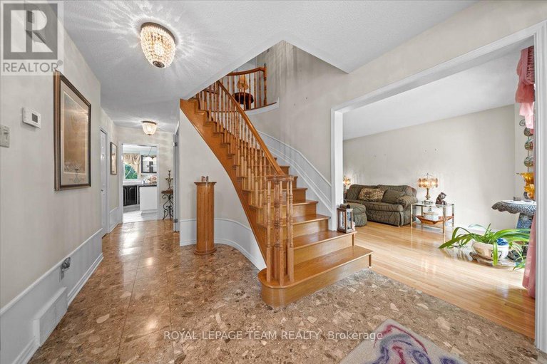 28487091/17-stonehedge-parkway/bayshore/ottawa/ontario/K2H8Z3_7