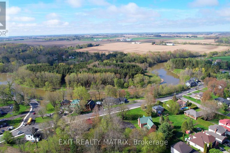 28439324/74-craig-street/village-of-russell/russell/ontario/K4R1A2_30