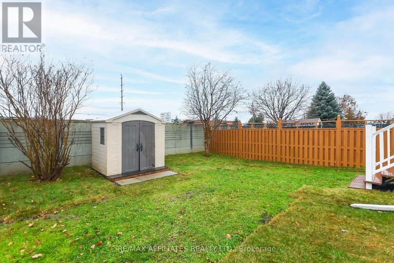 28479227/1980-scully-way-s/fallingbrookgardenway-south/ottawa/ontario/K4A4H2_33