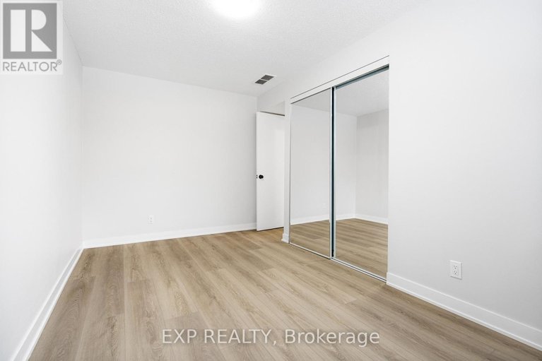 29496832/46-charkay-street/borden-farmstewart-farmcarleton-heightsparkwood-hills/ottawa/ontario/K2E5N4_32