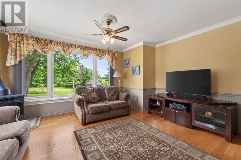 29678409/2377-ramsay-con-7b-avenue-s/mississippi-mills-ramsay-twp/mississippi-mills/ontario/K0A1A0_14