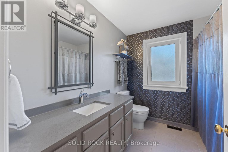 28931406/5569-whitewood-avenue/manotick-village-manotick-estates/ottawa/ontario/K4M1E1_36