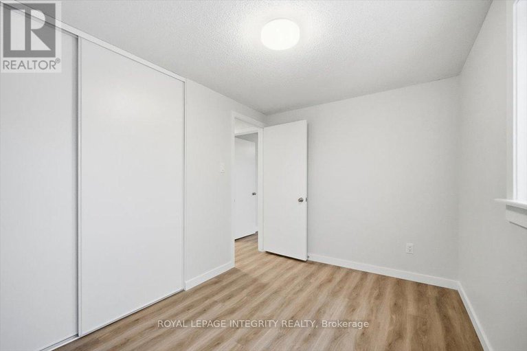 29214221/809-vinette-crescent/chatelaine-village/ottawa/ontario/K1E1X1_28