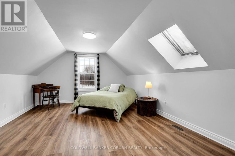 29348349/11-kimberly-avenue/north-grenville-twp-kemptville-east/north-grenville/ontario/K0G1J0_36