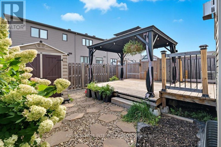 28864709/707-des-aubepines-drive/avalon-west/ottawa/ontario/K4A1C1_39