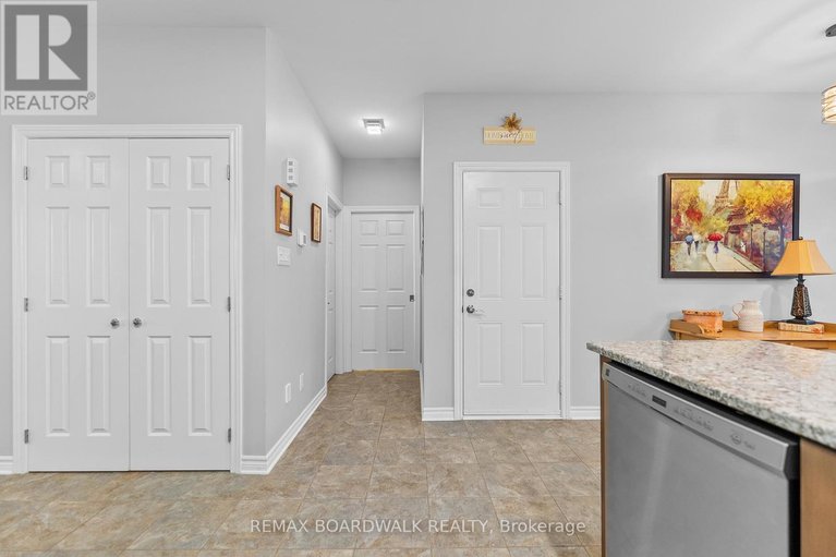 29636678/12-royalty-way/north-grenville-twp-kemptville-south/north-grenville/ontario/K0G1J0_9