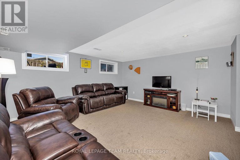 28882633/111-raina-way/kemptville/north-grenville/ontario/K0G1J0_33