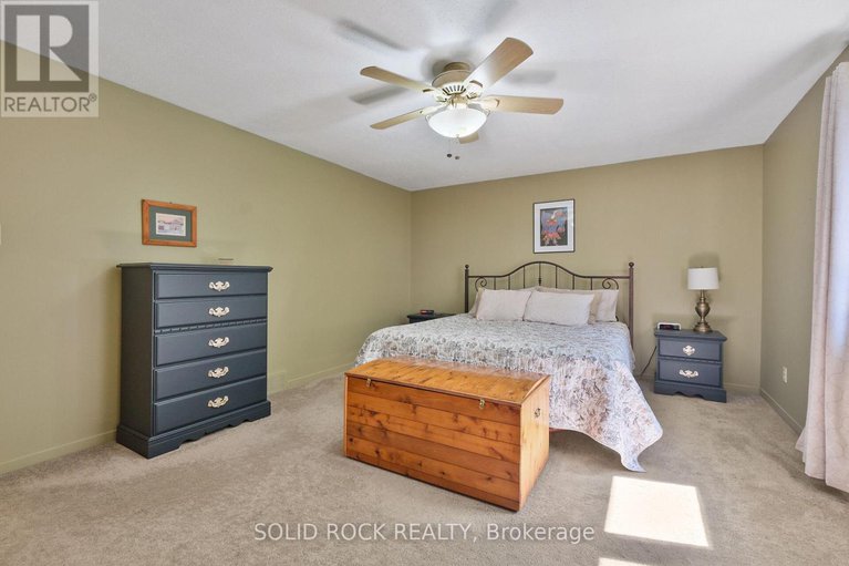 28631111/209-deerwood-drive/fitzroy-ward-south-west/ottawa/ontario/K0A2H0_22