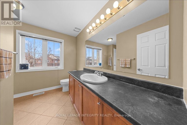 29609929/638-rosehill-avenue/stittsville-north/ottawa/ontario/K2S0K2_23