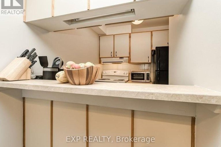 28853608/306-6376-bilberry-drive/orleans-wood/ottawa/ontario/K1C4P6_6