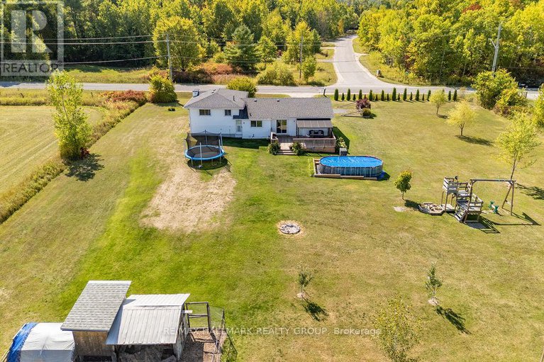 28880146/921-mill-ridge-road/mcnabbraeside-twps/mcnabbraeside/ontario/K7S3G8_21