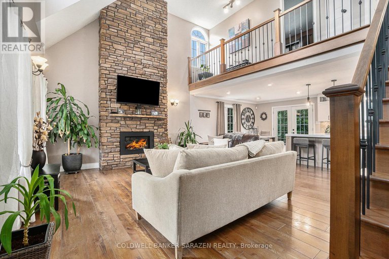 28589212/8289-rodney-farm-drive/osgoode-twp-north-of-reg-rd-6/ottawa/ontario/K0A2P0_5