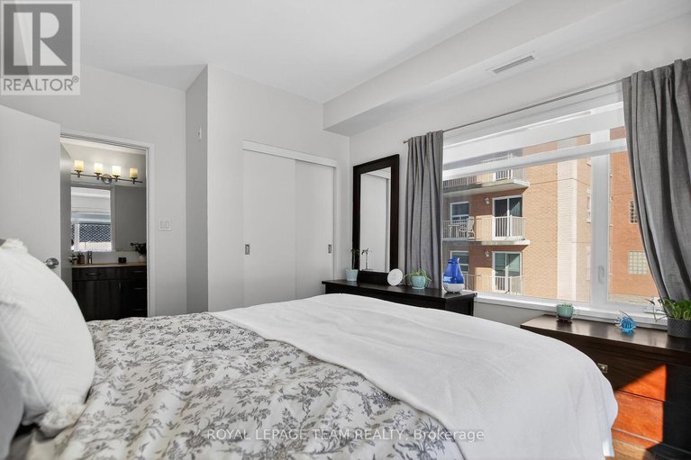 29362714/204-310-centrum-boulevard/bilberry-creekqueenswood-heights/ottawa/ontario/K1E0A3_21