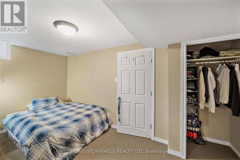 28683775/356-west-ridge-drive/stittsville-south/ottawa/ontario/K2S2G8_31