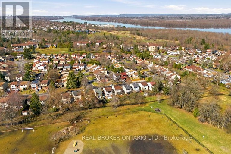 29633974/1095-avignon-court/orleans-wood/ottawa/ontario/K1C2M2_30