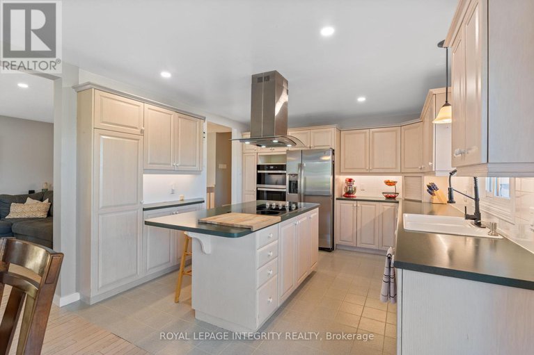 28896126/2217-lapointe-street/clarencerockland-twp/clarence-rockland/ontario/K0A1E0_22